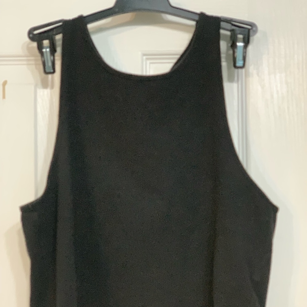 Black crop top